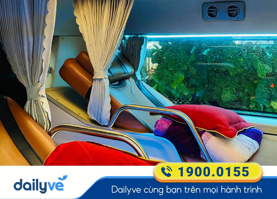 tien-ich-dong-xe-limousine-34-cho-cua-xe-quy-thao