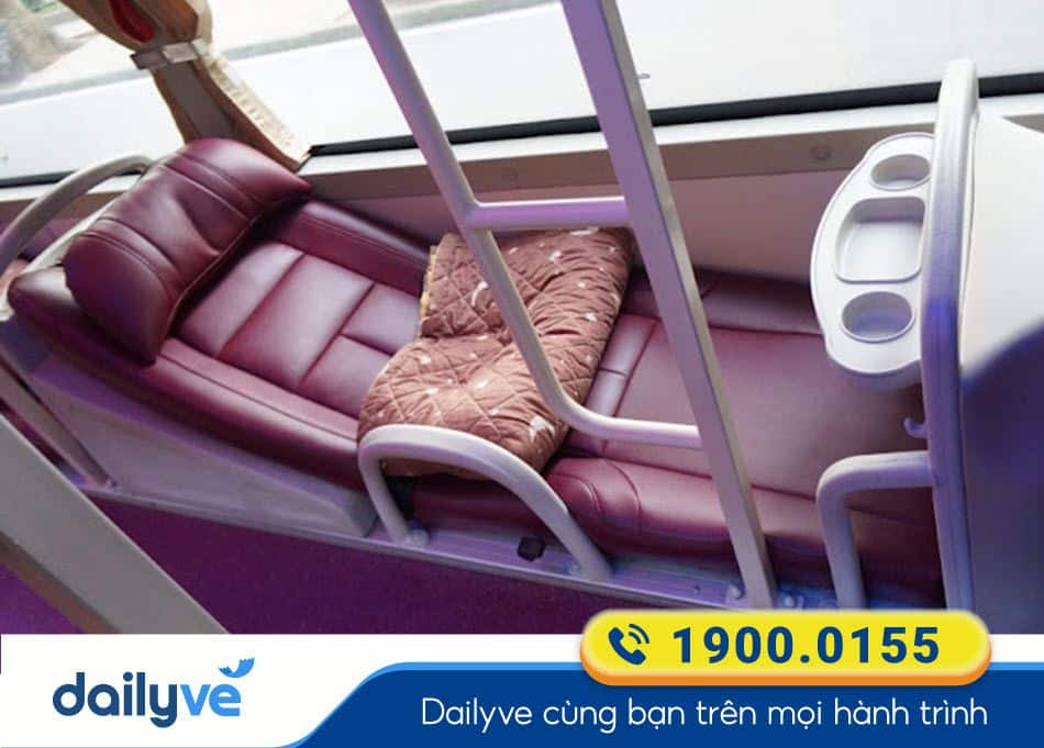 xe-giuong-nam-36-cho-cua-xe-khach-camel-travel-hue